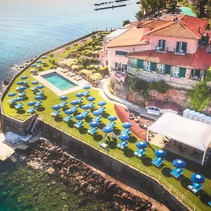 Hotell Domizia